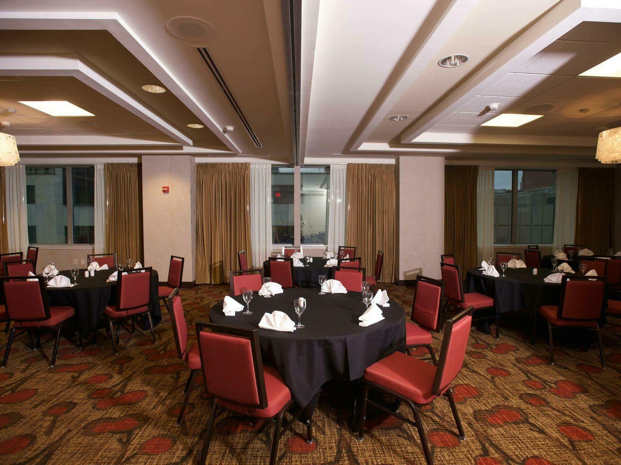 The Hilton Garden Inn Buffalo-Downtown Eksteriør bilde